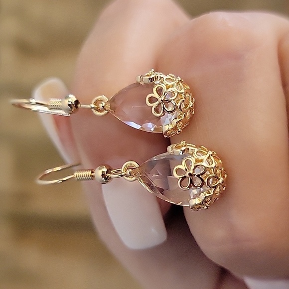 Faceted Crystal Gold Lace Drop Earrings - Picture 1 of 6